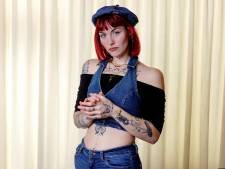 Kritiek op ondergoedfoto met 80 tattoos deed Hema-model Demy pijn, toen kwam de lof: ‘Heb ook een hart’ 