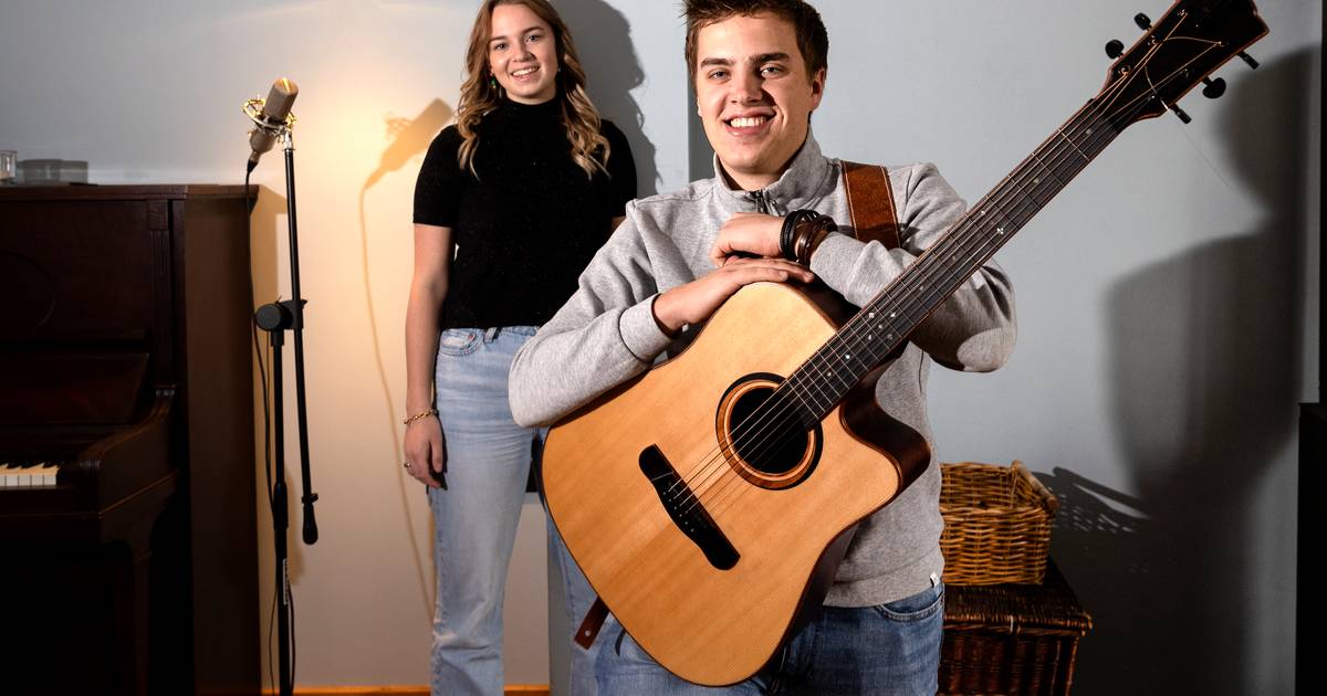 Kibbelen én samen muziek maken; broer en zus uit Lage Mierde treden op in De Kei | Kempen