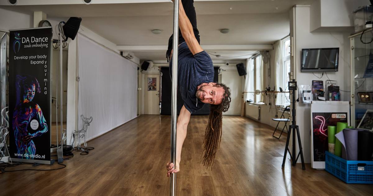 Voorman Van Viruswaanzin Voorspelt De Revolutie Vanuit Zijn Dansstudio Rotterdam Ad Nl