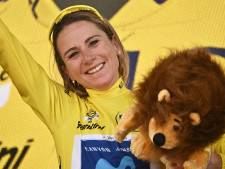 Nu houdt ook Annemiek van Vleuten van de gele trui: ‘Deze is wel heel speciaal’