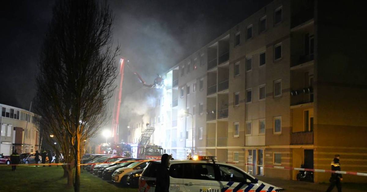 Grote brand in flatgebouw Vlissingen, bewoners in veiligheid gebracht .