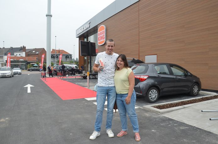 Tommy en Maurine kwamen al eens proeven op de openingsdag van Burger King Ninove.