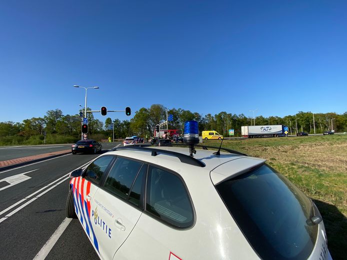 Hulpdiensten op de plek van het ongeluk