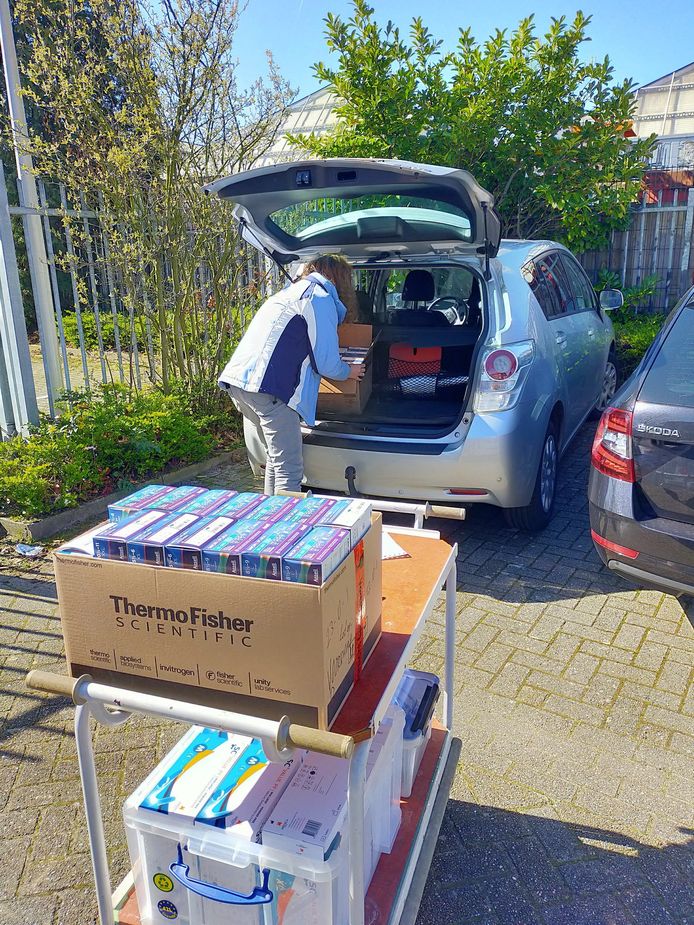 Curio doneert labmateriaal aan het Amphia in Breda.
