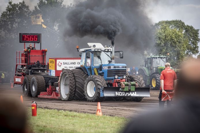 Agrarisch Jongeren Kontakt Tubbergen houdt 14 augustus trekkertrekwedstrijden op een terrein in Geesteren.