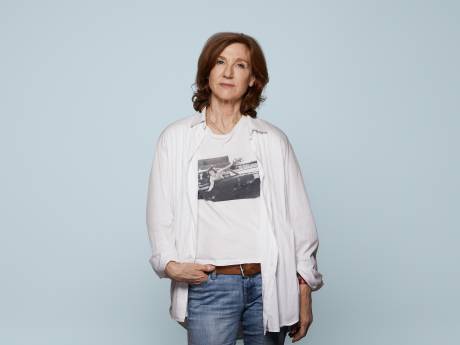 Actrice Elsie de Brauw heeft één guilty pleasure: ‘Rook één sigaret per dag, als ik ’s avonds thuiskom’