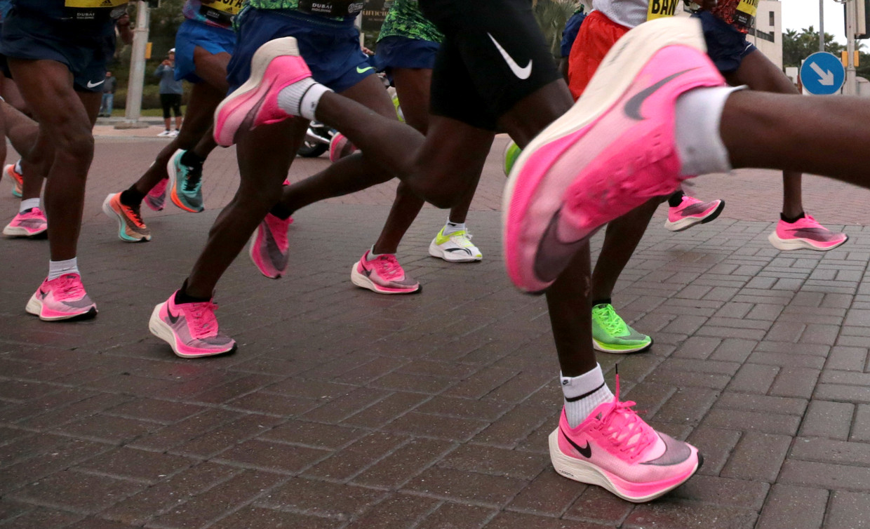 account robot Uitgebreid Vrouwen lopen relatief nog harder op nieuwe hardloopschoenen dan mannen