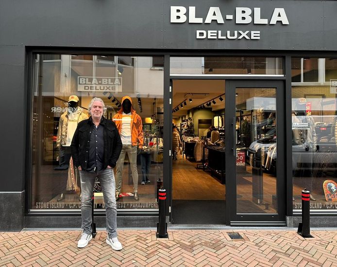 Gluren Afwijzen Goedaardig Theo's (60) kledingwinkels Bla-Bla al meer dan 25 jaar Apeldoorns begrip:  'Dit is mijn hobby, mijn passie' | Apeldoorn | destentor.nl