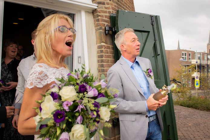 Trouwfoto Frank en Annelies bij de Walmolen in Doetinchem.
