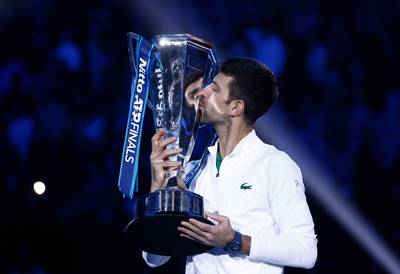 Novak Djokovic schrijft zesde keer ATP Finals op zijn naam en beent Roger Federer bij als recordwinnaar