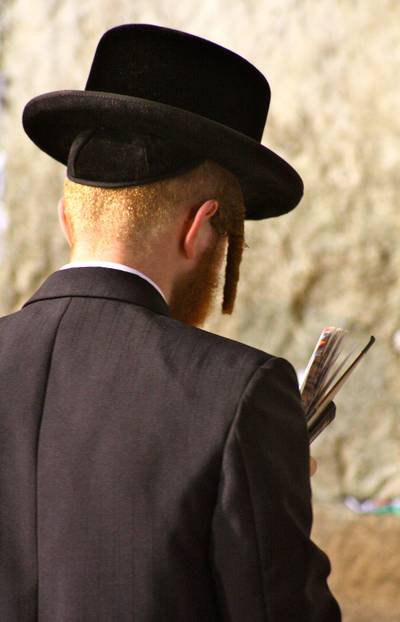 Un adolescent blesse grièvement un juif orthodoxe à Zurich