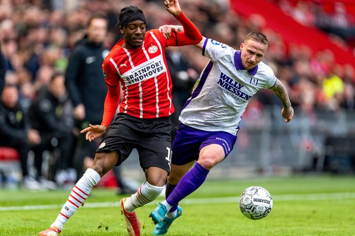 Noni Madueke is er niet bij tegen Willem II.