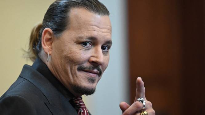 Advocaat Johnny Depp verkoopt notitieboekje dat hij volschreef tijdens rechtszaak voor 15.000 dollar