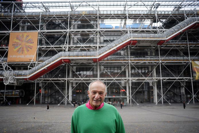 Archiefbeeld. Richard Rogers voor het Centre Pompidou te Parijs, dat hij samen met Renzo Piano ontwierp. (19/11/2007)