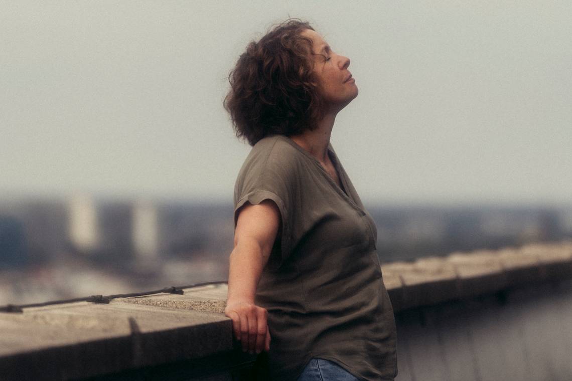 ‘Mijn dader heeft zich mijn lichaam toegeëigend en er iemand anders in achtergelaten’: Nathalie Huygens kreeg toestemming voor euthanasie na verkrachting