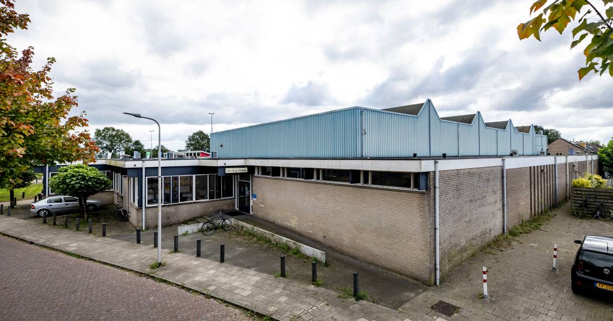 Werkzaamheden aan sporthal Deurningen stopgezet: 700.000 euro blijkt bij lange na niet voldoende