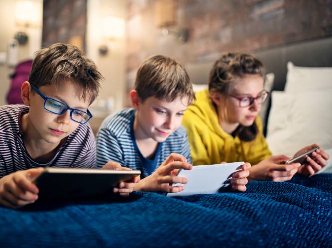 Ouders schermen jonge kinderen steeds meer af van smartphone