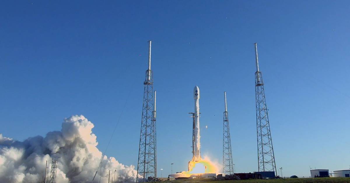 Spacex Gedwongen Tot Uitstellen Raketlancering Buitenland Ad Nl