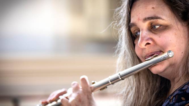 Oekraïense fluitiste blaast mee met Caecilia Ootmarsum: ‘Moet harmonie maar iets zachter blazen’