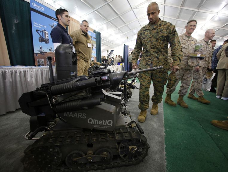 De MAARS (Modular Advanced Armed Robotic System), een gewapende robot, is een nieuw, omstreden type wapen. Beeld reuters