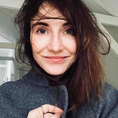 Carice laat intelligentie testen en Daphne oefent haar vlinderslag