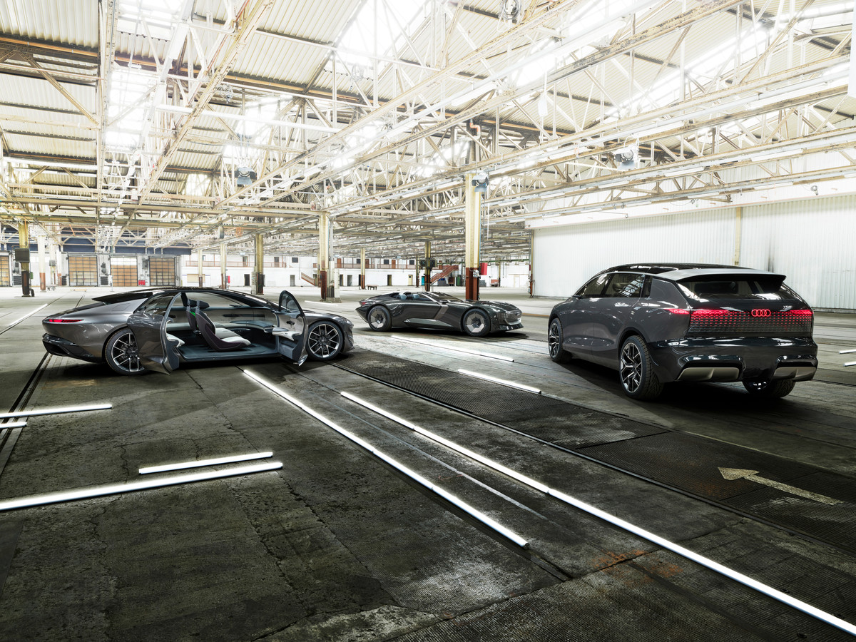 Drie studiemodellen van Audi. Van links naar rechts: de Audi Grandsphere, Skysphere en Urbansphere