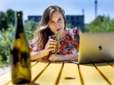Zij namen een workation: ‘De prachtige omgeving compenseert de extra uren wel’
