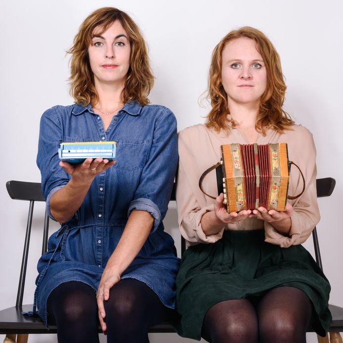 Lieve Louise & De Fanfare. Links: Lieve Lamerichs, rechts: Louise Donker.