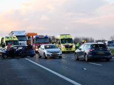 A58 richting Bergen op Zoom geruime tijd dicht geweest na ongevallen; meerdere personen aangehouden