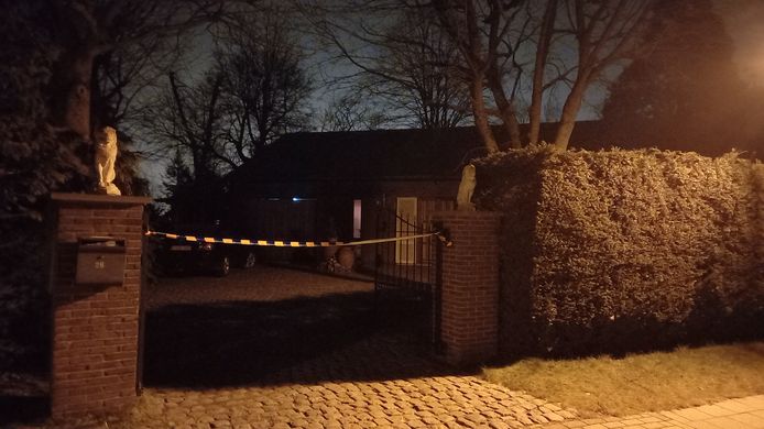 Het koppel werd dood aangetroffen in hun woning in de Wilgenlaan.