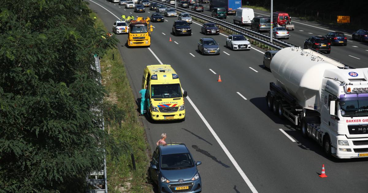 Ochtend vol files op A12 bij Arnhem door wegwerk, ongeval en vakantieverkeer.