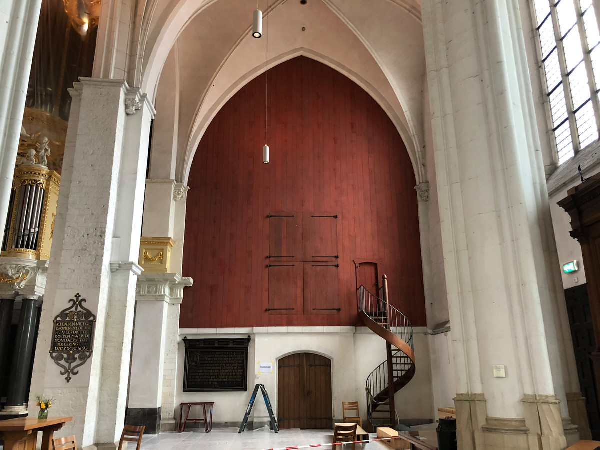 beneden kromme Antagonisme Te koop: stukjes Stevenskerk, iconische Nijmeegse kerk biedt inboedel aan  via Marktplaats | Foto | gelderlander.nl