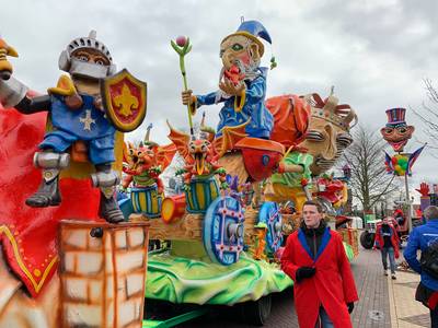 700 deelnemers aan carnavalsoptocht in Rossum en een nieuw polonaiserecord