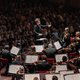 Toekomstig chef-dirigent van Concertgebouworkest brengt publiek én musici in vervoering ★★★☆☆