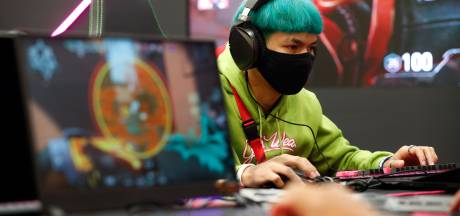 Zo speel je games op je Xbox of PlayStation met muis en toetsenbord 