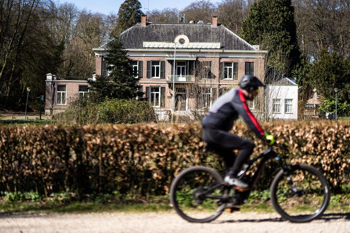 Huis Mariëndaal, gelegen op het gelijknamige landgoed tussen Arnhem en Oosterbeek, heeft een nieuwe erfpachter. Dat is Charles Ratelband, zoon van Emile.