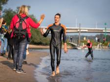 Geen loop? Dan zwemmen! Bridge to Bridge Swim debuteert imponerend in Arnhem