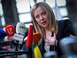 Italiaans premier Meloni: “Strijd tegen Europees verbod op auto’s met verbrandingsmotoren is nog niet verloren”