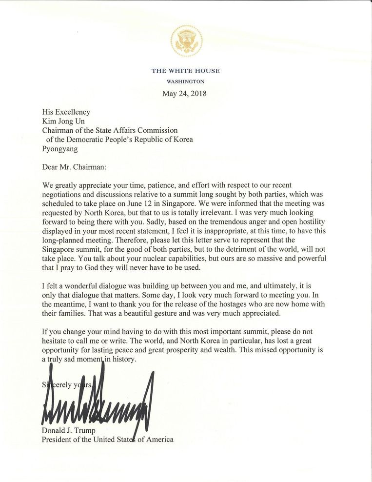 De brief die president Trump aan Kim Jong-un schreef en die werd vrijgegeven door het Witte Huis. Beeld Photo News