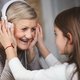 Waarom we vaker muziek moeten luisteren met iemand met dementie