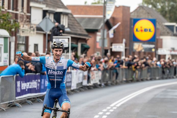 Marco Doets van de Alecto ploeg won in 2019 in Terborg de derde en laatste editie van de Ronde van de Achterhoek.