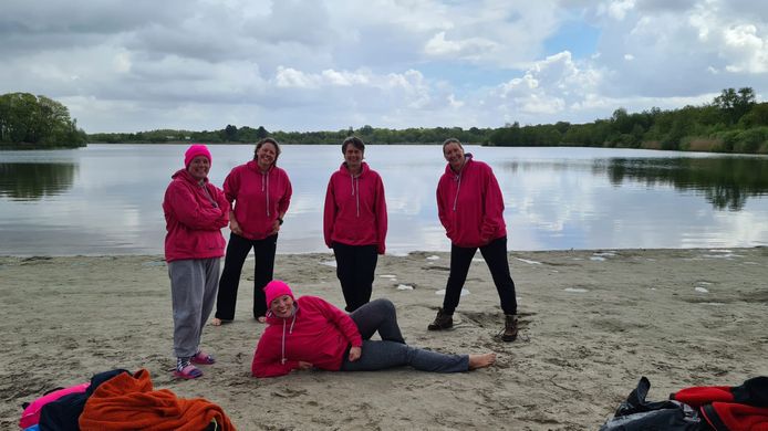 Team Pink Ladies bij een training in Nederland.