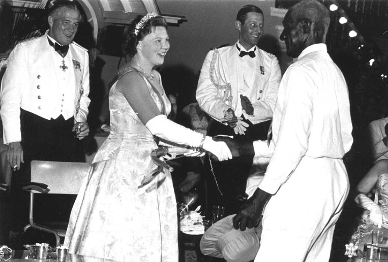 WILLEMSTAD - Prinses Beatrix op een galareceptie in Fort Amsterdam, op een reis in 1958 Beeld ANP /  ANP