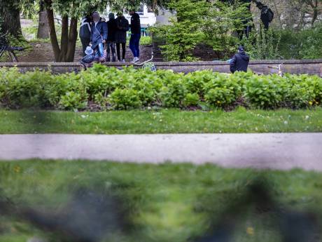 Inwoners radeloos door aanhoudende overlast verslaafden: ‘Hoe leg je uit dat dít kan in Utrecht?’