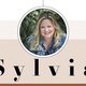 Sylvia: “Waarom noemen ze een afwasmachine niet gewoon Agnes of Gerard?”