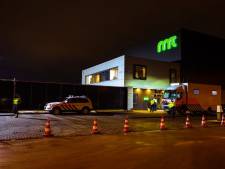 Politie valt metaalrecyclingbedrijf in haven Enschede binnen: bedrijf gesloten

