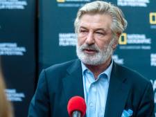 ‘Ontevreden crewlid legde mogelijk opzettelijk echte kogel klaar voor Alec Baldwin’