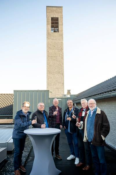 Het duurde tien jaar, maar het Budels carillon laat weer van zich horen