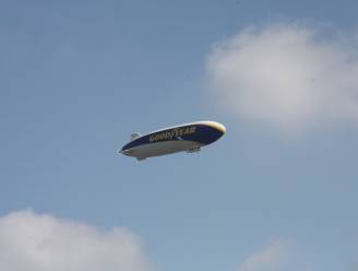 Dat zie je ook niet vaak: zeppelin gespot in de Westhoek