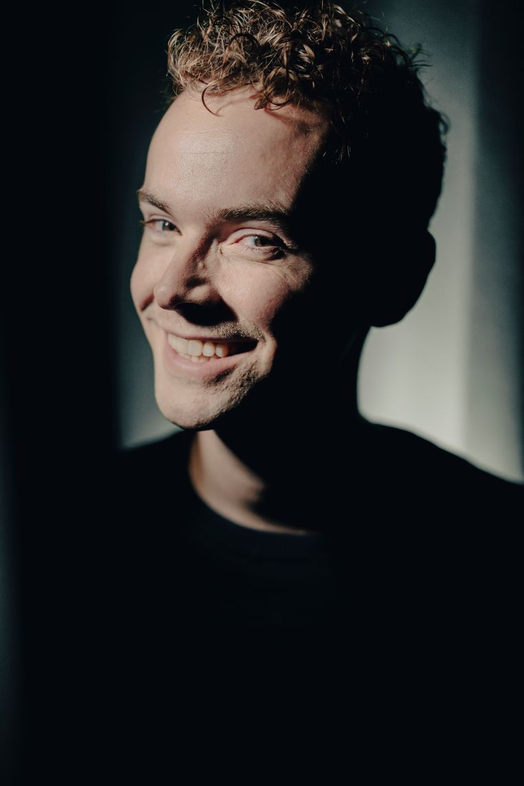 ‘Ik kan heel slecht tegen meetings met veel mensen en veel meningen. Als het mij niet interesseert, haak ik nogal gemakkelijk af.’ Beeld © Stefaan Temmerman